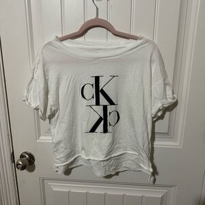Calvin Klein 3 crop shirt bundle size S/M